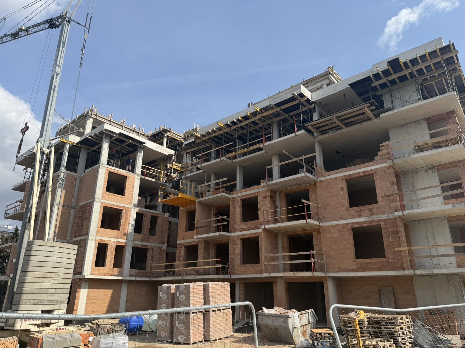 Строителство